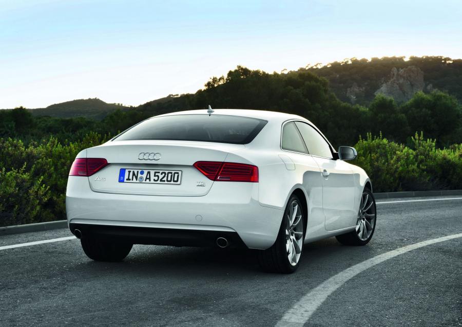  Audi A5 Coupe 3.0 TDI Quattro 2011 года  (WW) (фото 3 из 40)